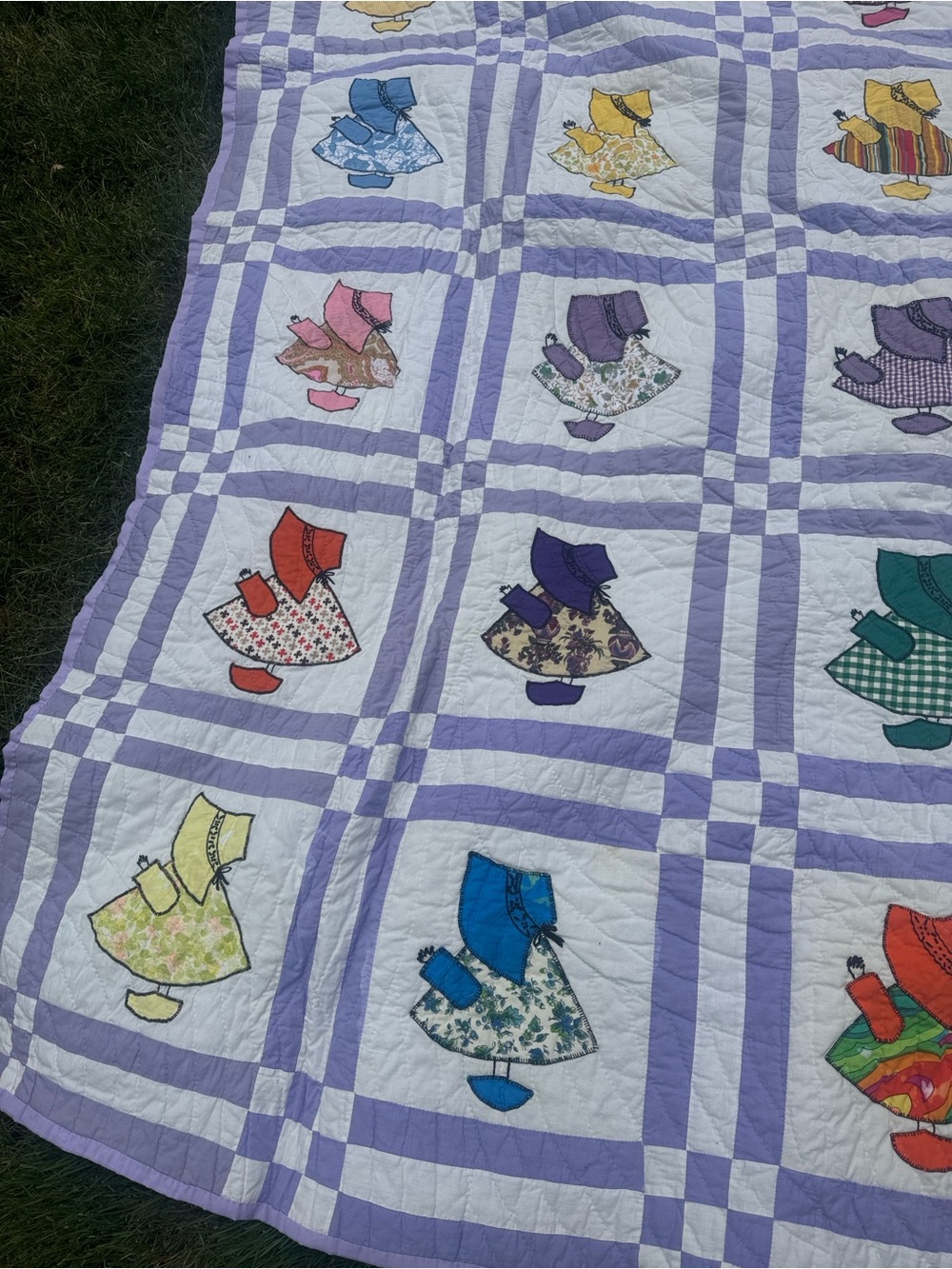 Sunbonnet Sue Quilt - Pastel Purple & Multicolor - Picture 3 of 12